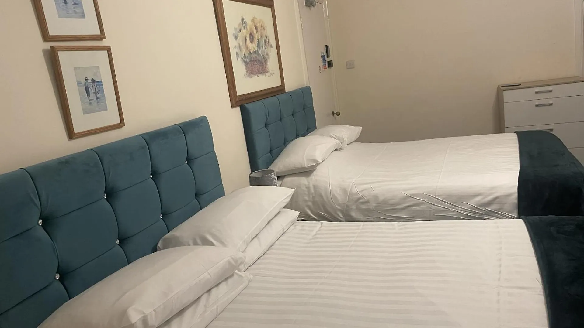 Guest house Emerald Residence York